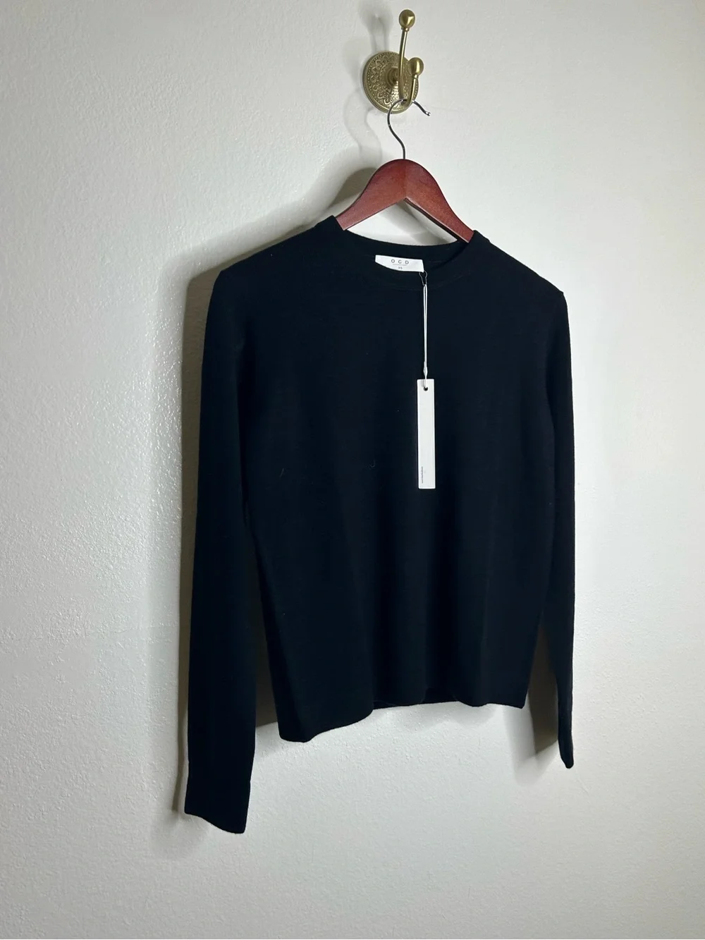 NWT One Grey Day 100% Merino Wool Fine Knit Black Crew Neck Pullover Sweater